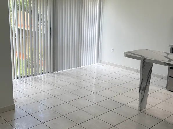9321 SW 4th St, Miami, FL