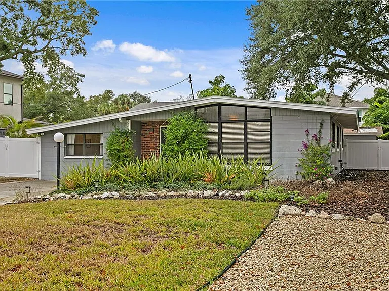 2407 S Lois Ave — Photo 50