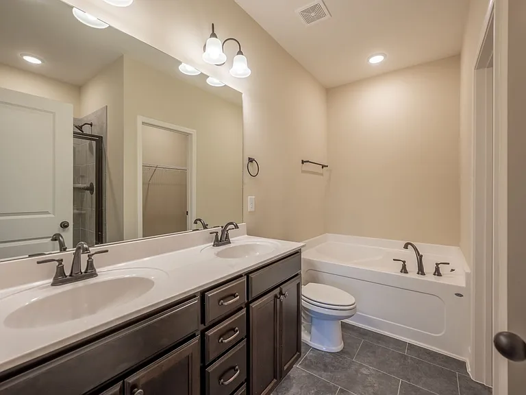 4409 Chusto Dr — Photo 13