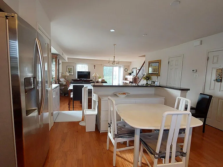 12 Coventry Ct — Photo 7