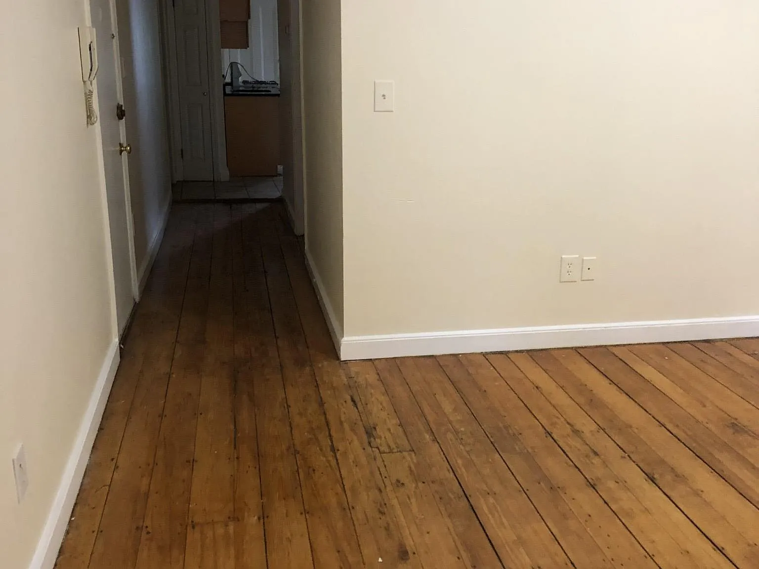 4 bed, $4,000 — Photo 4