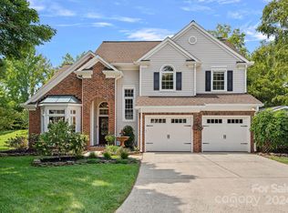 102 Southhaven Dr, Mooresville, NC 28117