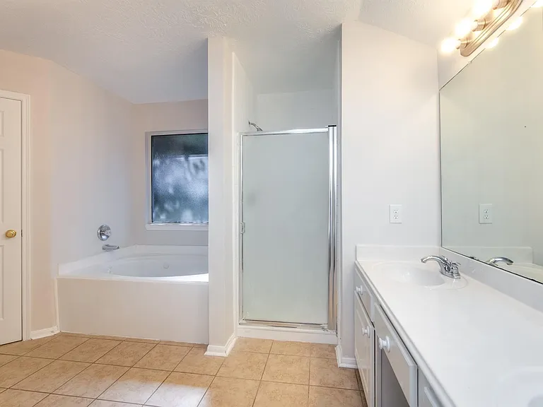 1907 Glen Eden Ct — Photo 35