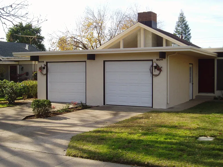 6011 Leafwood Dr — Photo 1
