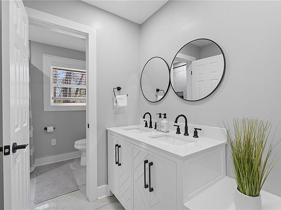 4th image of 2604 Flat Shoals Rd SW