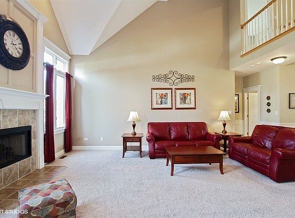 2nd image of 600 Rollingwood Dr