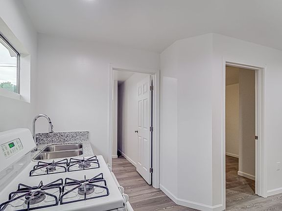 5th image of 113 Bliss St #1/2