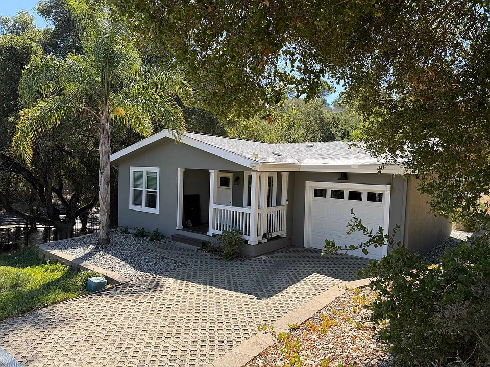 12869 Robleda Rd