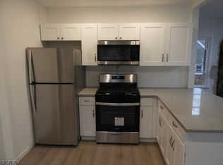 15 Stetson Rd, Ringwood, NJ 07456