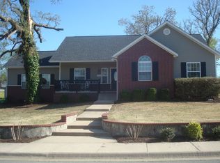 731 N Walnut Ct, Siloam Springs, AR 72761