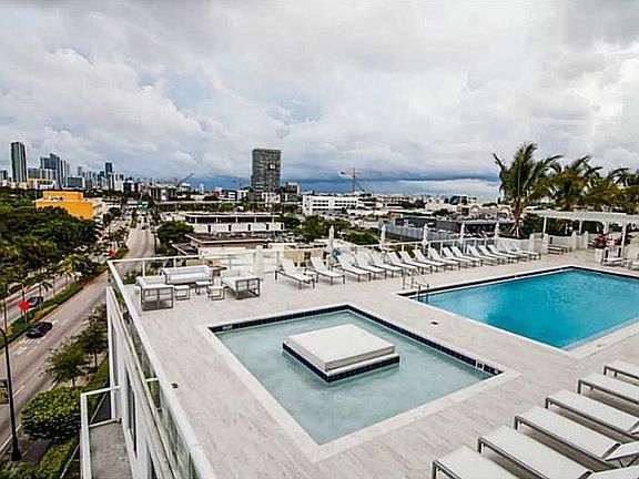 3rd image of 4250 Biscayne Blvd APT 914