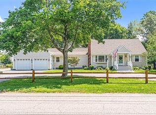 82 Princes Hill Ave, Barrington, RI 02806