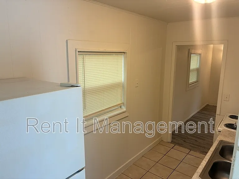 2305 John A Creighton Blvd — Photo 6
