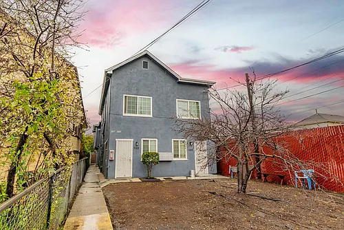 3321 Chestnut Street Photo 1