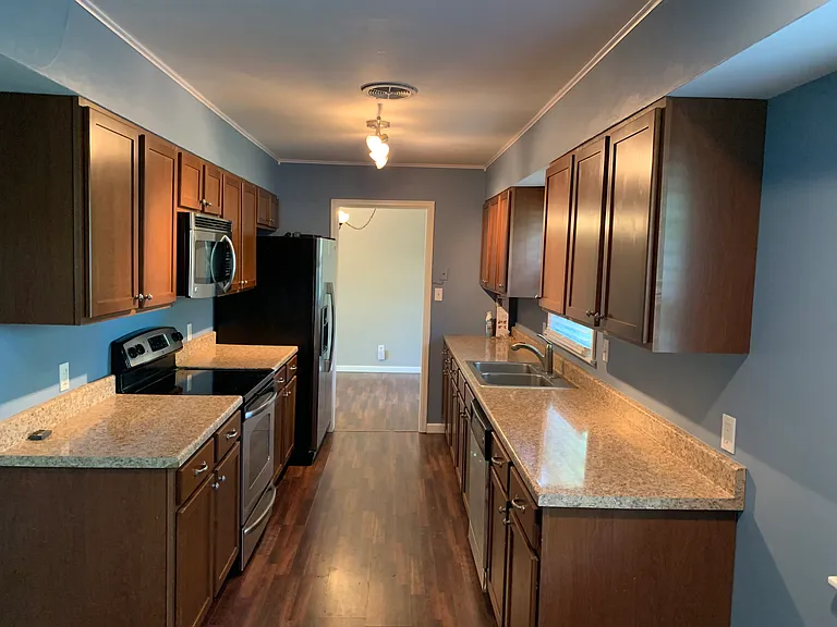 5825 Rockwood Rd — Photo 8