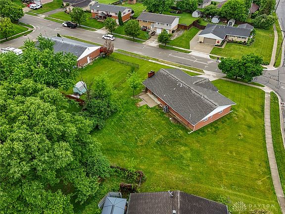 5th image of 734 Bayberry Dr