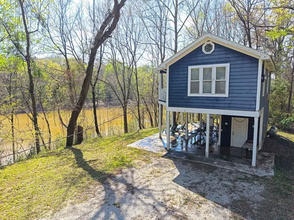 651 Moores Creek Rd, Columbus, MS 39701