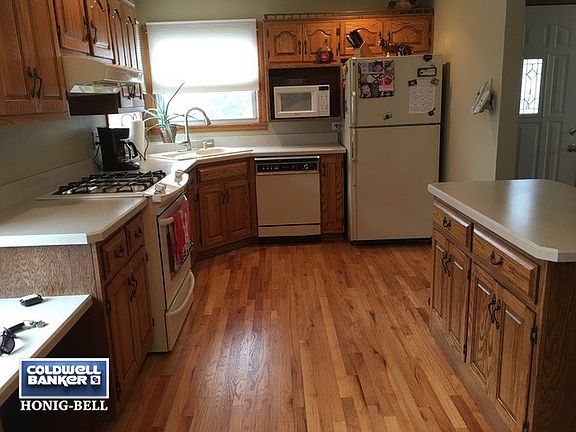 4th image of 9405 S McVicker Ave