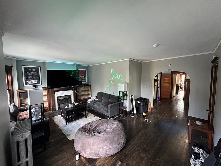 2932 N Murray Ave — Photo 3