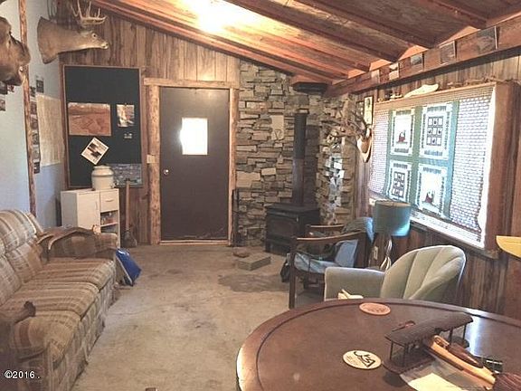 3rd image of 421 Gopher Ln