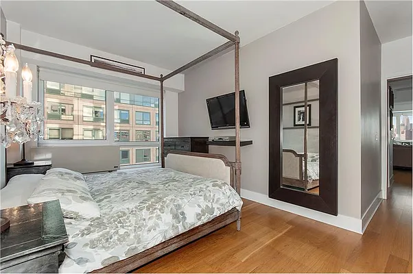 Sold by Great Jones Realty | media 21