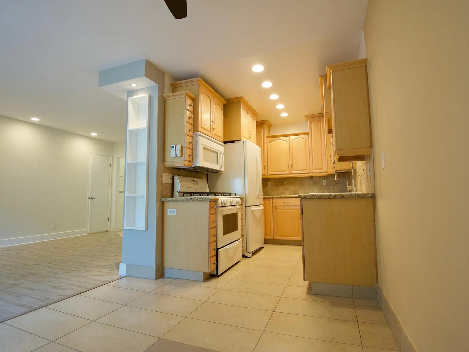 2 bed, 1250 sqft, $3,340 — Photo 1