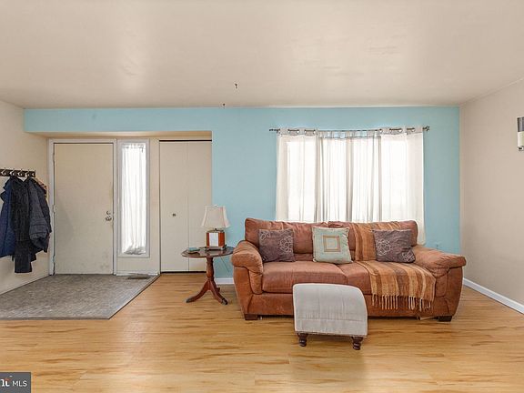 3rd image of 9 Bannock Ct
