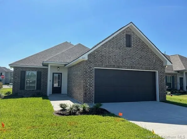 221 Summit Ave, Sulphur, LA 70665