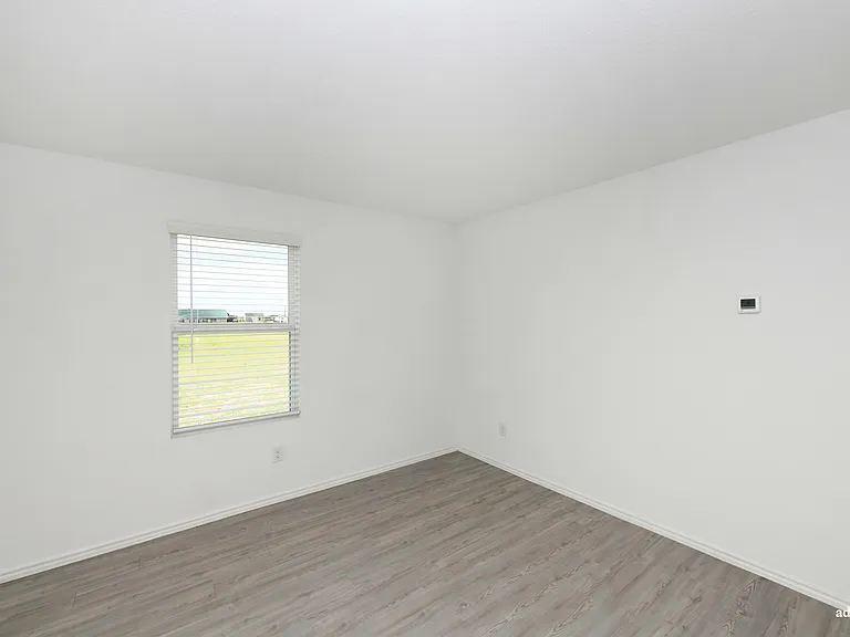 1074 Finesse Ln — Photo 14