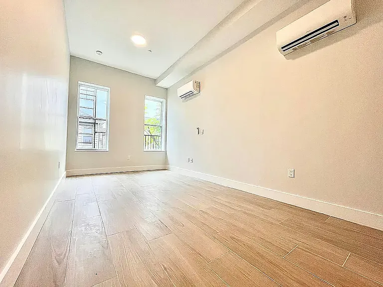 222 E 53rd St #3-J — Photo 7