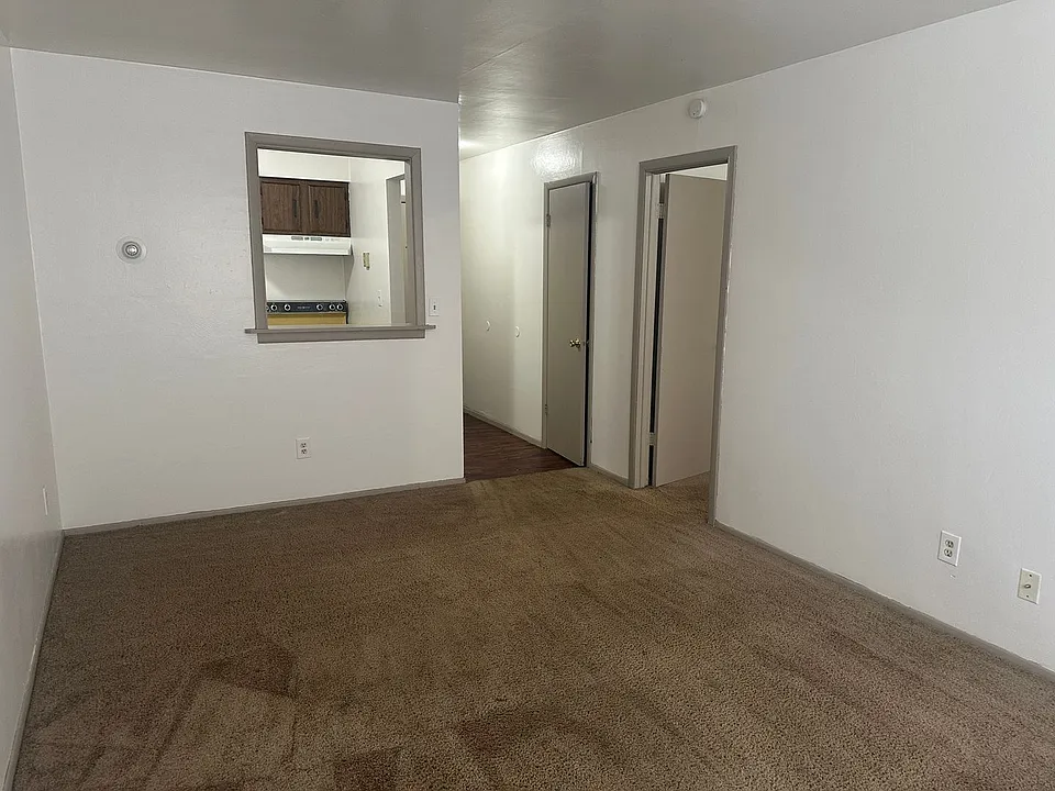 126 Lemans Dr