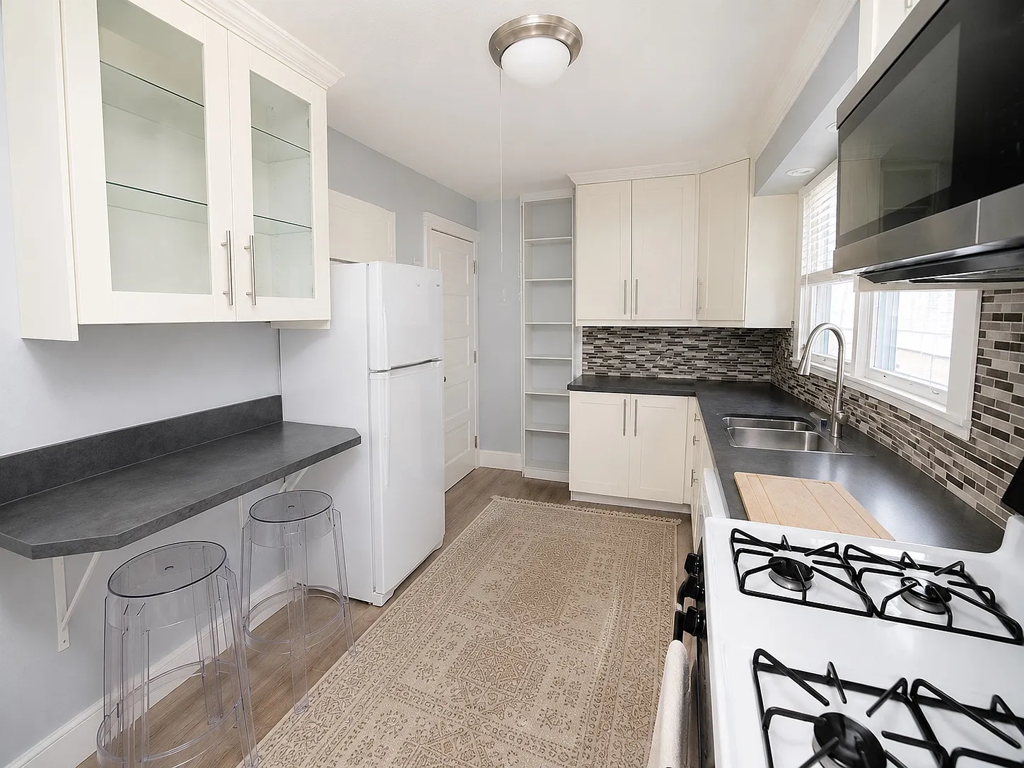 4 bed, 1400 sqft, $4,750 — Photo 3
