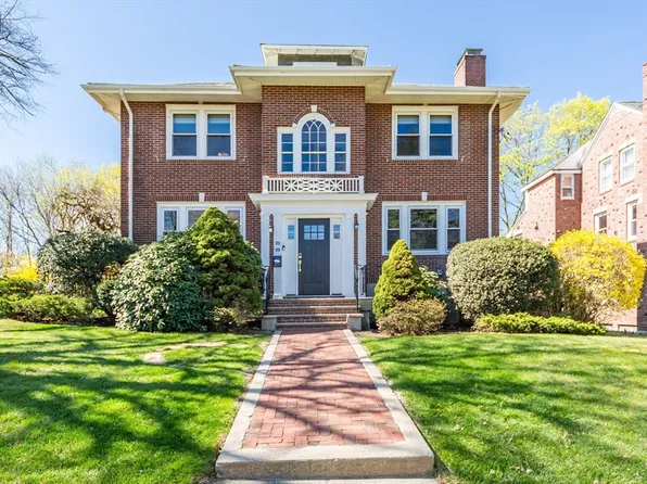 56-58 Washington St, Newton, MA 02458