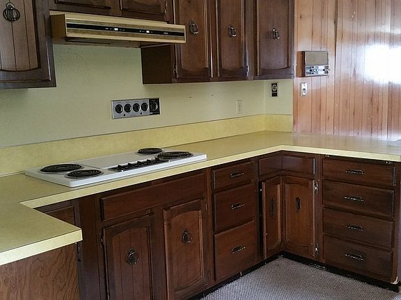 3rd image of 49 Schram Dr