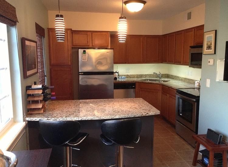 1st image of 100 Grandview Ct APT 127