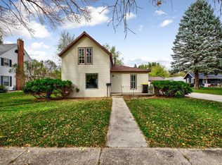 724 12th St, Windom, MN 56101