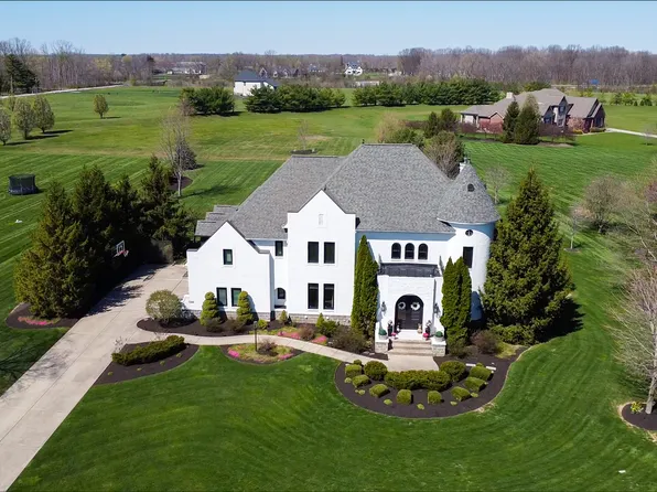 7850 Cheval Rue Ct, Zionsville, IN 46077