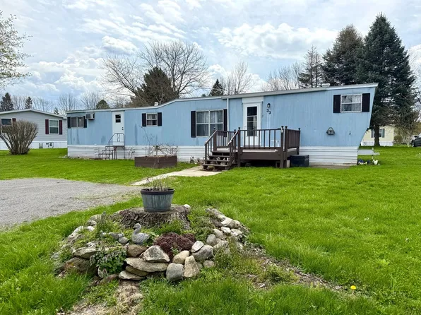 1612 Hennessey Rd Lot 33, Ontario, NY 14519