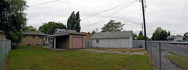2nd image of 1514 W Chelan Ave