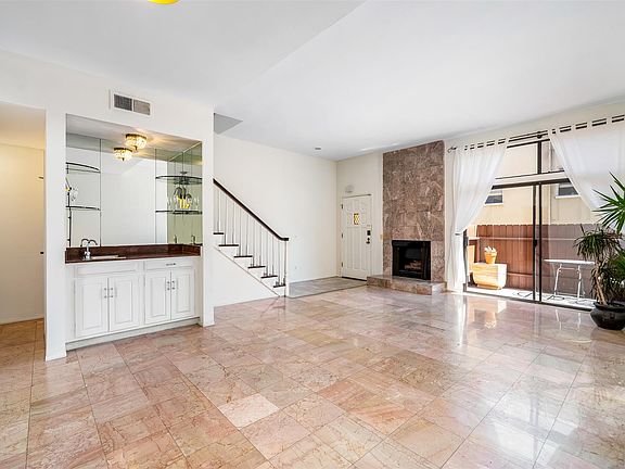 2nd image of 817 N Croft Ave #2