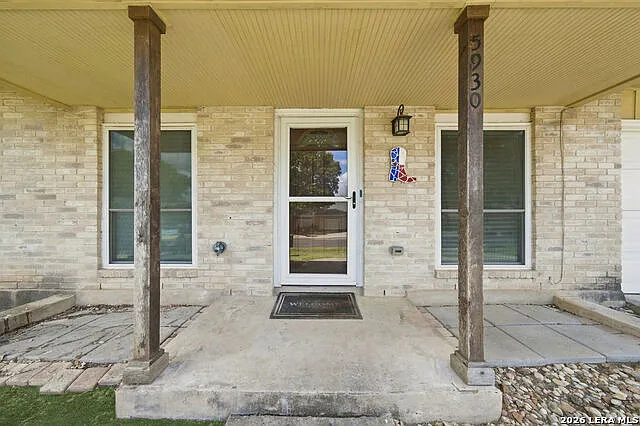 3 bed, 2.0 bath, 1359 sqft, $1,650 — Photo 2