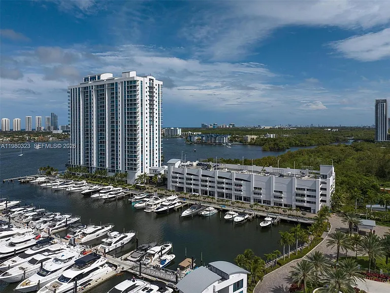 17111 Biscayne Blvd #207 — Photo 51