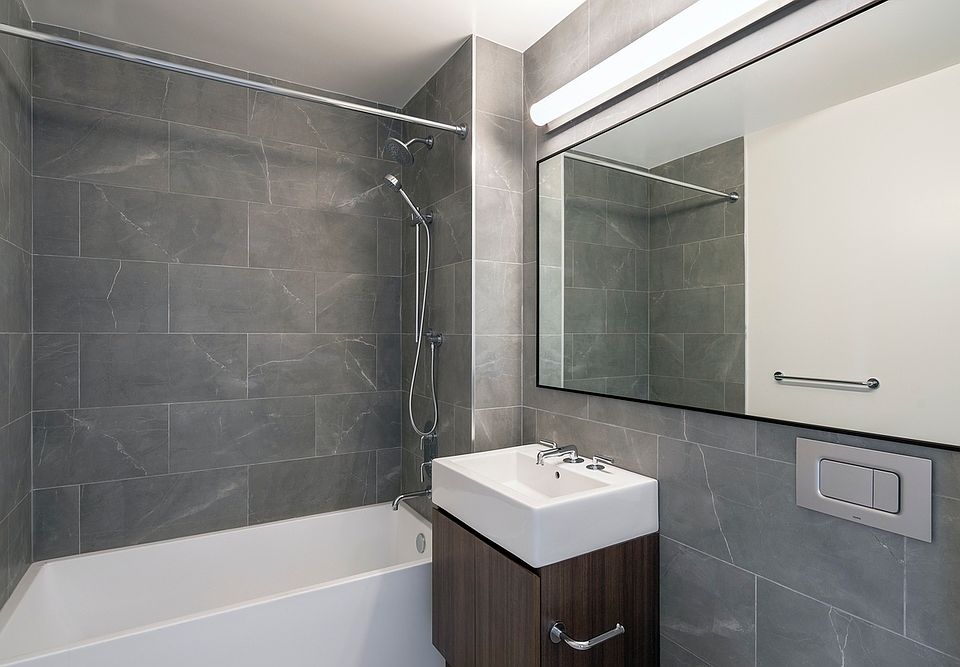 1st image of 220 E 72nd St APT 27B