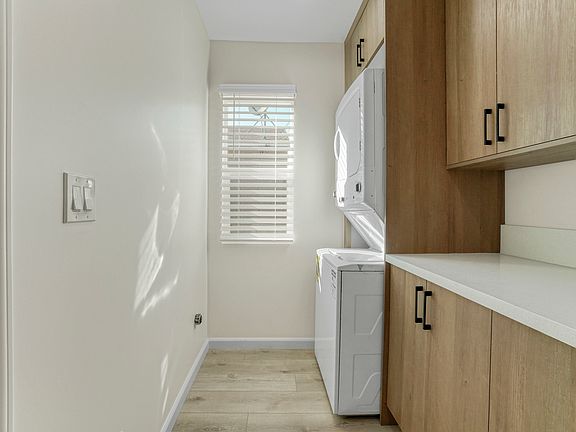 5th image of 743 W 120th St