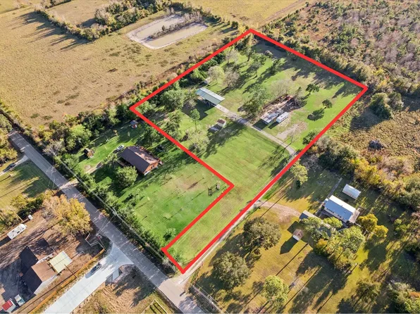 5930 County Road 164, Alvin, TX 77511