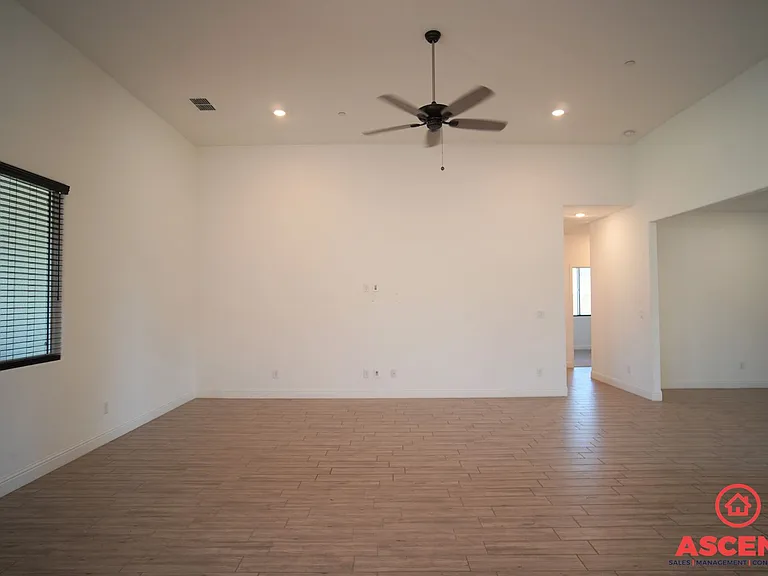 3208 Blue Creek Ln — Photo 7