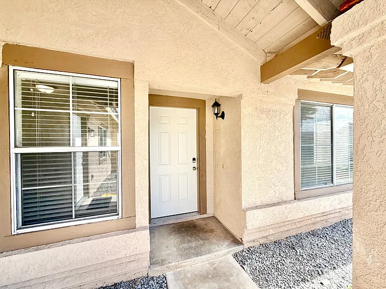 24690 Rugby Ln — Photo 3