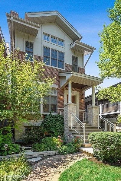 1st image of 4612 N Wolcott Ave
