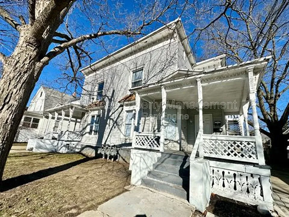 43 McKinley Ave S