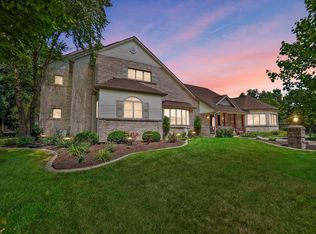 8929 Greyhawk Dr, Fort Wayne, IN 46835